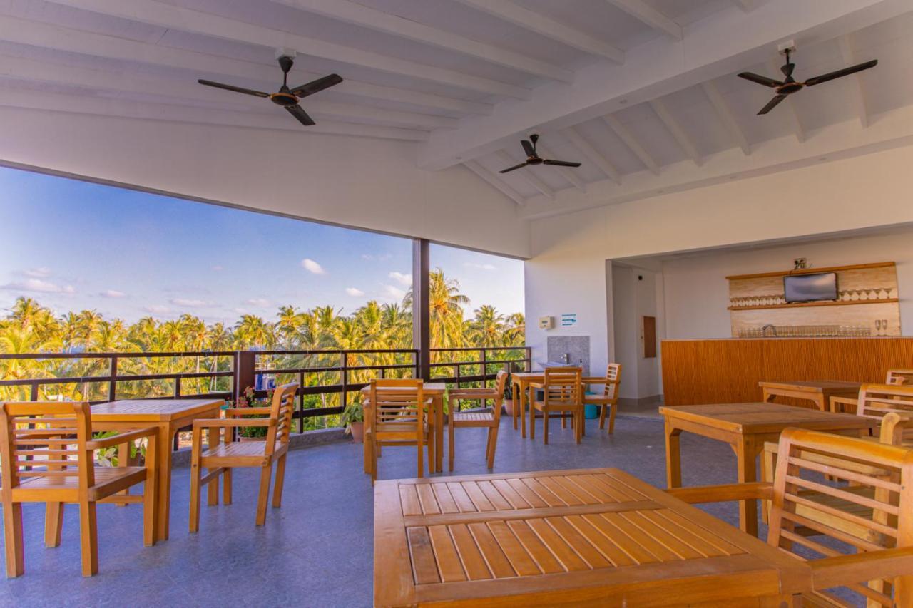 Hotel Dhiguveli Breeze Dhigurah  Exterior foto
